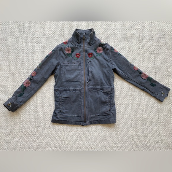 billy t Jackets & Blazers - Billy T Embroidered Flower Cargo Grey Jacket sz xS